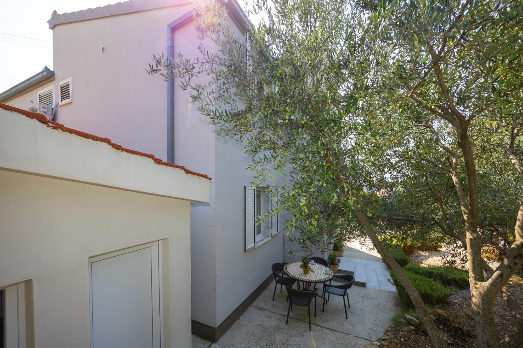 Casa Felice Apartments-Holiday Home Kastela Exterior photo